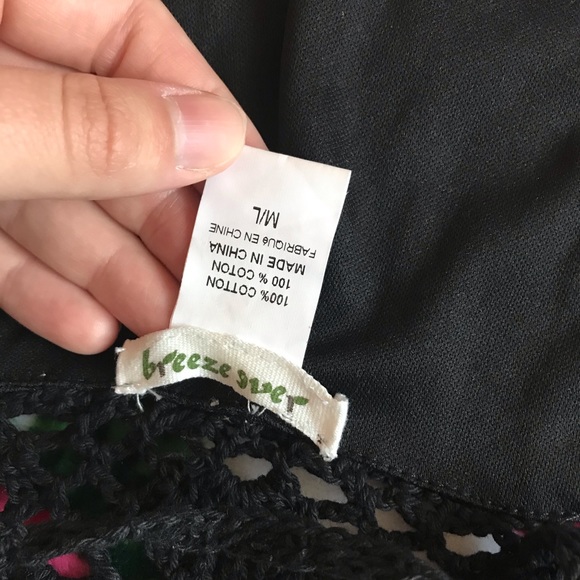 Crochet Halter Crop Top - Picture 4 of 4